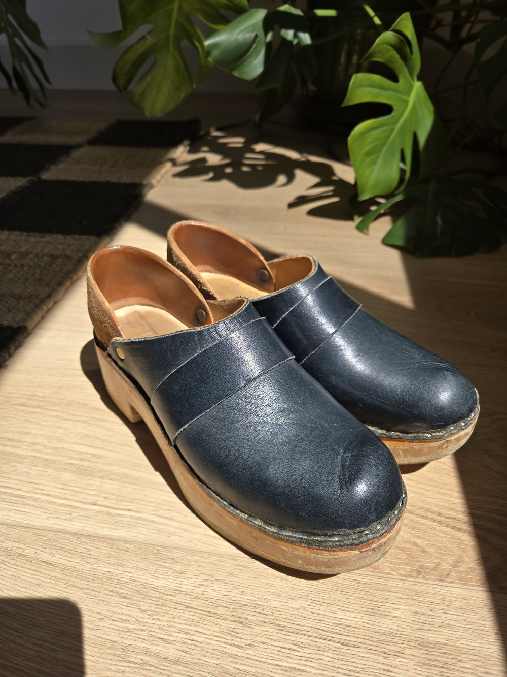Vintage | Multnomah Sweedish Wooden Clogs With Black Leather | Size 7.5